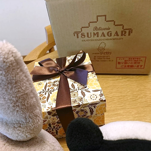 Tsumagari Patisserie Wrapping with Rossi1931 Decorative Papers